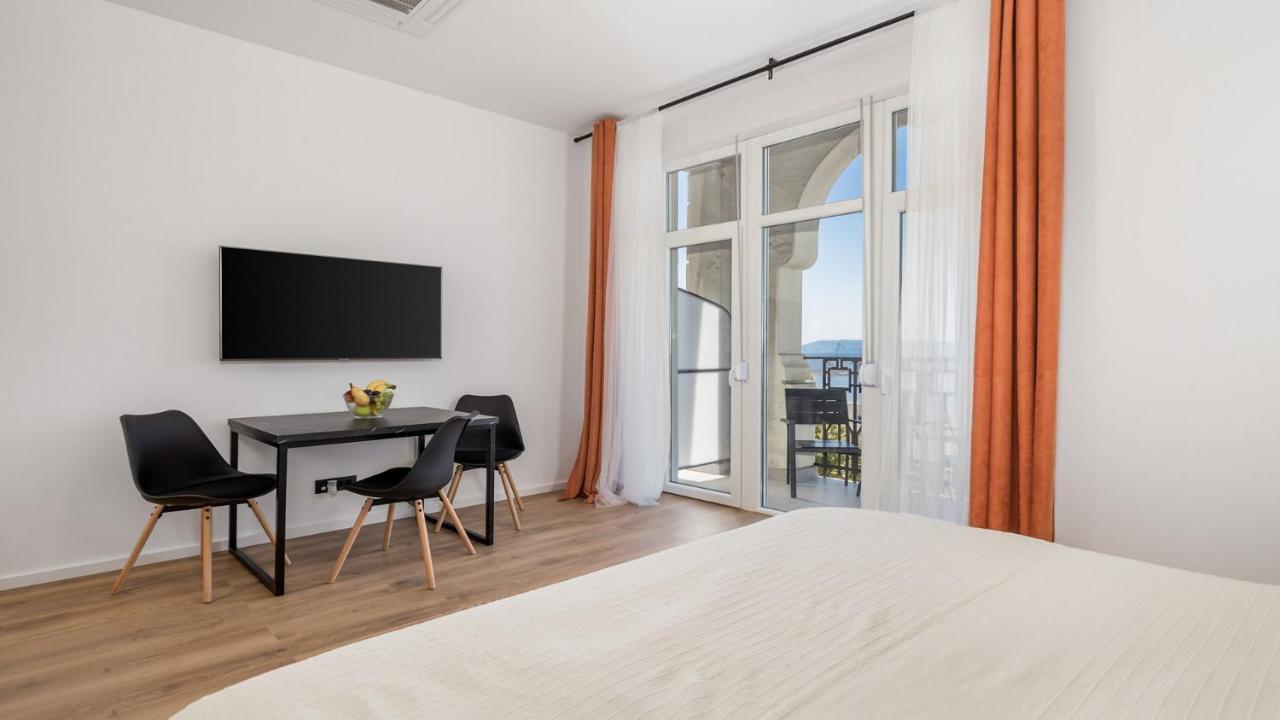 Apartments Bristol Rijeka Exterior foto
